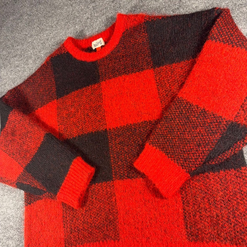 Woolrich Buffalo Plaid Sweater Mens Large Red Black Fuzzy Knit Crew Neck